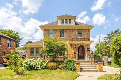 1445 Grayton, Grosse Pointe Park, MI 48230
