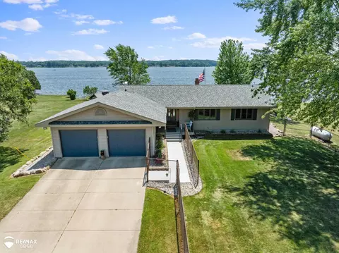 5805 Lake Crst, Columbiaville, MI 48421