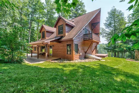11798 W Hutt, Manistique, MI 49854