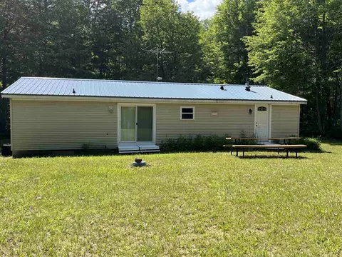 1343 SE County Line, Shepherd, MI 48883 photo 23