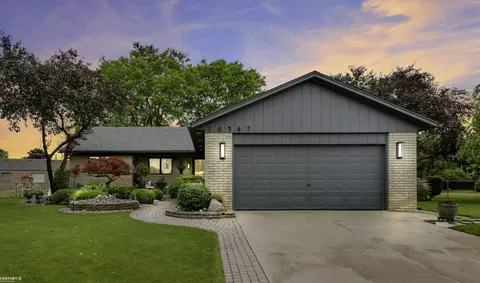 18567 Birch, Macomb, MI 48044