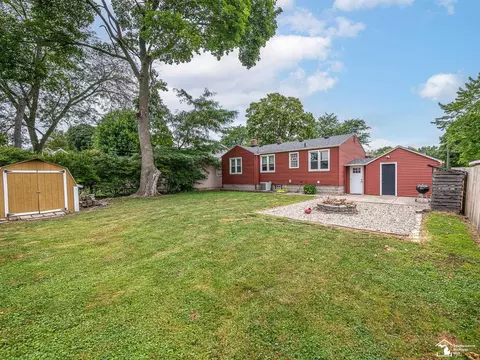Exterior - 5825 Edgewood, Monroe, MI 48161 photo 5 of 7