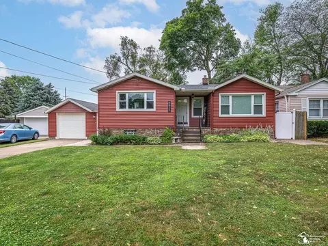 Exterior - 5825 Edgewood, Monroe, MI 48161 photo 2 of 7