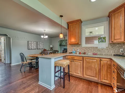 Kitchen - 5825 Edgewood, Monroe, MI 48161 photo 2 of 4