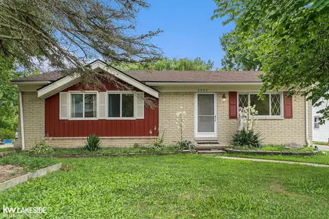 2692 Wisconsin, Troy, MI 48083