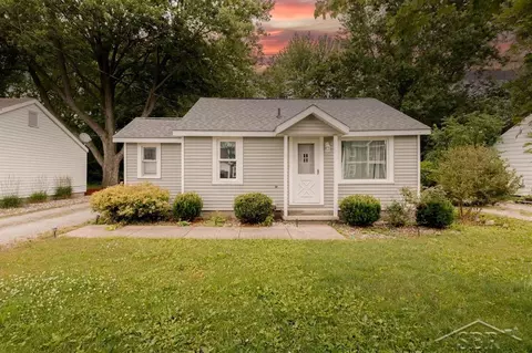 1312 Bayliss, Midland, MI 48640
