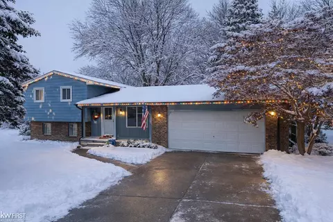 6355 Mckinley, Flushing, MI 48433