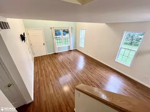 Living - 1421 Newcastle, Davison, MI 48423 photo 1 of 5