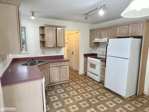 Kitchen - 1421 Newcastle, Davison, MI 48423 photo 2 of 2