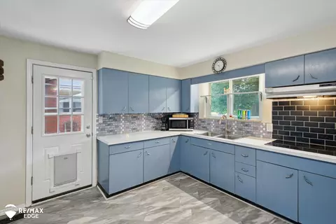 Kitchen - 1201 Gilbert, Flint, MI 48532 photo 2 of 5