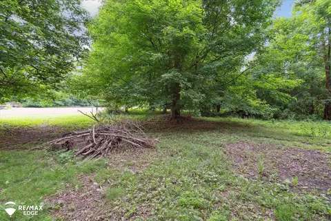 Exterior - 1201 Gilbert, Flint, MI 48532 photo 8 of 10