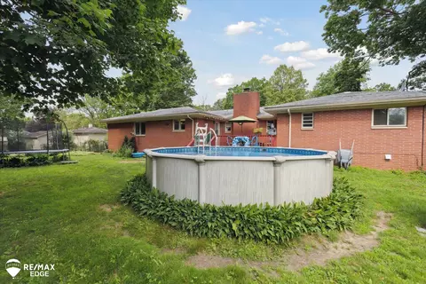 Exterior - 1201 Gilbert, Flint, MI 48532 photo 5 of 10