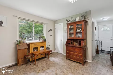 Entry Way - 1201 Gilbert, Flint, MI 48532 photo 1 of 1