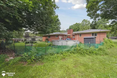 Exterior - 1201 Gilbert, Flint, MI 48532 photo 6 of 10