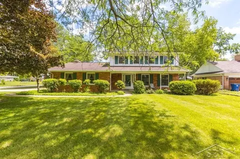 595 Stoneham, Saginaw, MI 48638