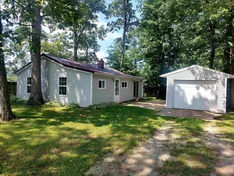 5900 Lyons, Adrian, MI 49221