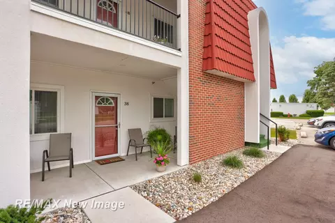 9035 Greenway C-38, Saginaw, MI 48609
