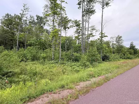 Unit 4 Greenway #4, Portage, MI 49931
