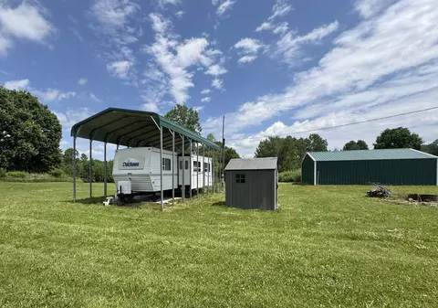 6140 Bailey Lk, Harrison, MI 48625