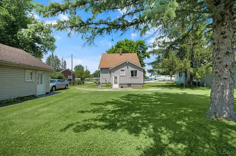 Exterior - 318 E Adrian, Blissfield, MI 49228 photo 2 of 2
