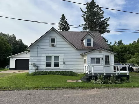 136 Salisbury, Ishpeming, MI 49849