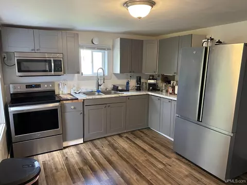 136 Salisbury, Ishpeming, MI 49849 photo 8