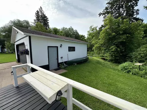 136 Salisbury, Ishpeming, MI 49849 photo 26