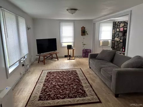 136 Salisbury, Ishpeming, MI 49849 photo 12