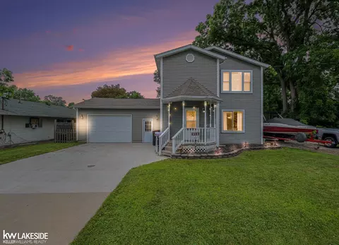 212 Darrow, Clio, MI 48420 photo 2