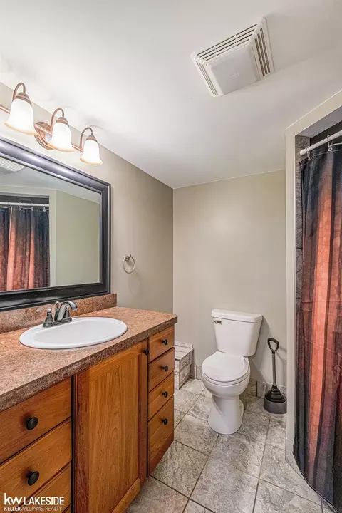 212 Darrow, Clio, MI 48420 photo 21