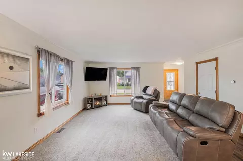 212 Darrow, Clio, MI 48420 photo 5
