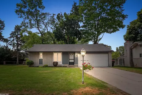 19811 Wildhern, Southfield, MI 48076