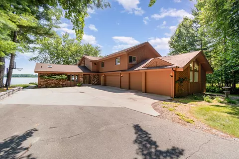 1892 N Salisbury, Gladwin, MI 48624 photo 3