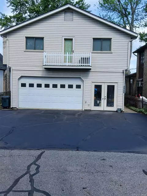 2050 Willow Bch, Keego Harbor, MI 48320