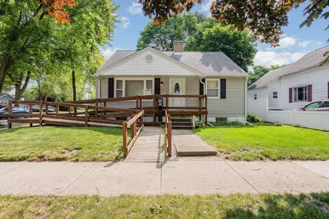 1001 Wilson, Bay City, MI 48708