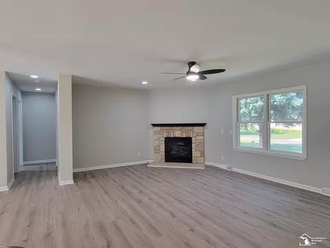 Living - 2844 1st, Monroe, MI 48162 photo 2 of 7