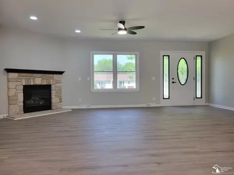 Living - 2844 1st, Monroe, MI 48162 photo 1 of 7