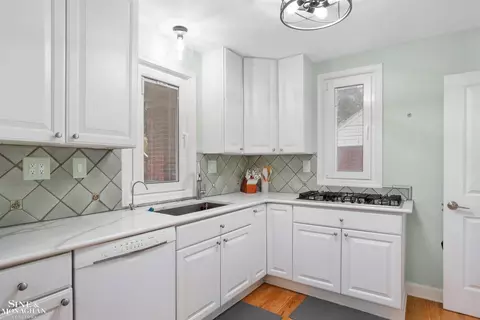 425 Madison, Grosse Pointe Farms, MI 48236 photo 6