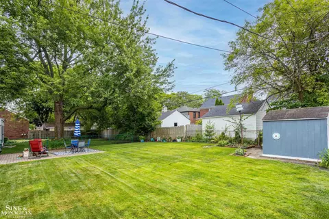 425 Madison, Grosse Pointe Farms, MI 48236 photo 23