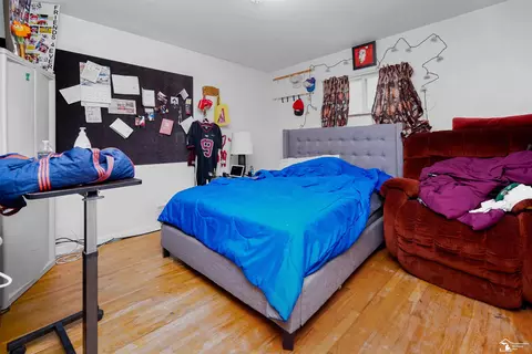 Bedroom - 8124 Bailey, Taylor, MI 48180 photo 2 of 4