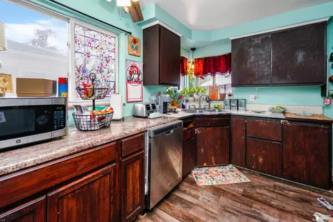 Kitchen - 8124 Bailey, Taylor, MI 48180 photo 2 of 2