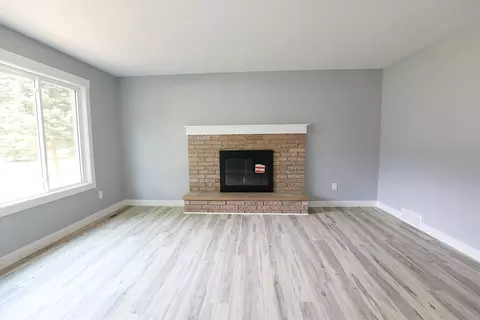 Living - 7192 Partridge, Flushing, MI 48433 photo 1 of 4