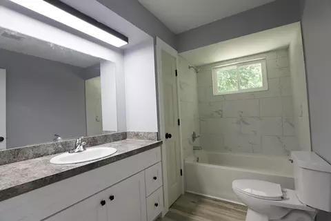 Bath - 7192 Partridge, Flushing, MI 48433 photo 2 of 2
