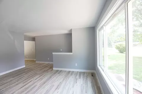 Living - 7192 Partridge, Flushing, MI 48433 photo 4 of 4