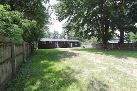 Exterior - 7192 Partridge, Flushing, MI 48433 photo 5 of 6