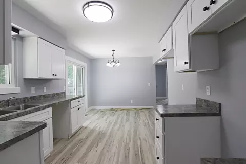Kitchen - 7192 Partridge, Flushing, MI 48433 photo 2 of 6