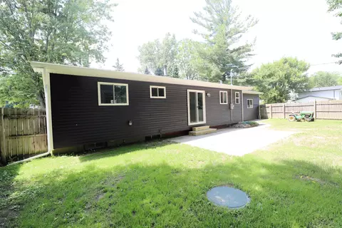 Exterior - 7192 Partridge, Flushing, MI 48433 photo 3 of 6