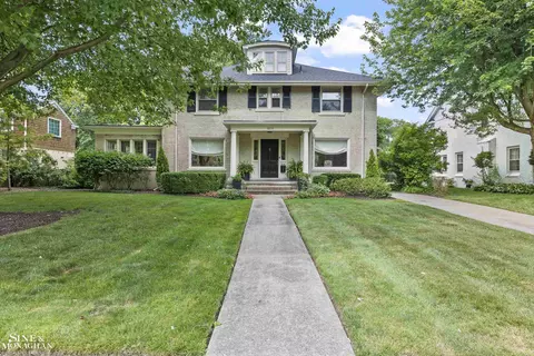 1035 Yorkshire, Grosse Pointe Park, MI 48230