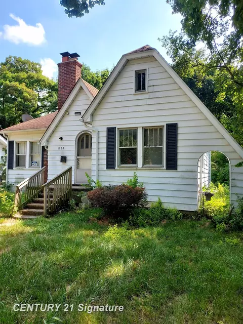 1205 Copeman, Flint, MI 48504