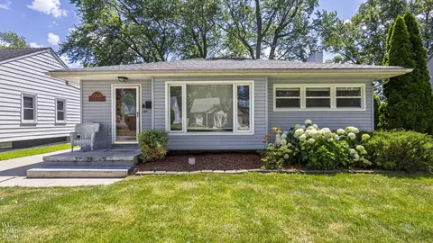 21528 Lakeview, Saint Clair Shores, MI 48080